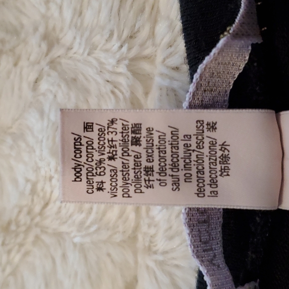 Victoria's Secret long sleeve love logo shirt - Picture 7 of 7